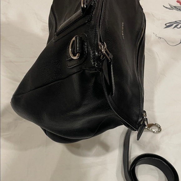 Givenchy Pyramid Bag - Picture 5 of 12